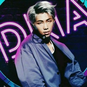 Meet your Posher, Zekia